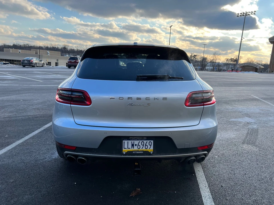 2017 Porsche Macan S - Image 9 of 31