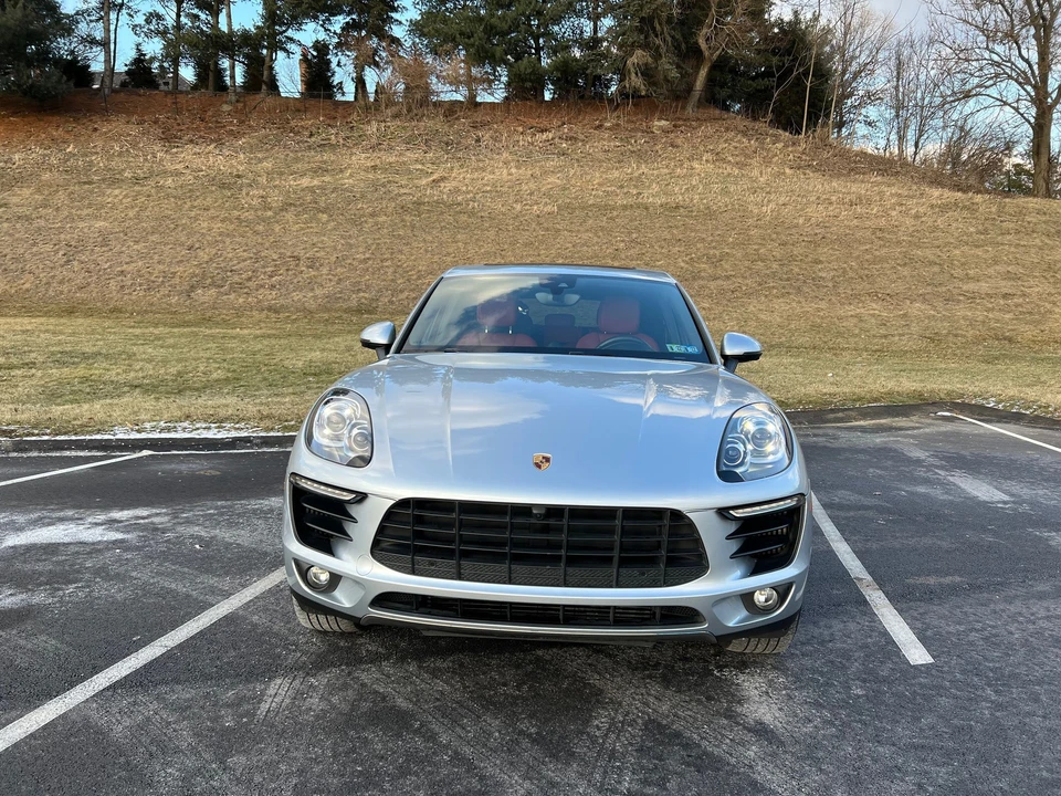 2017 Porsche Macan S - Image 2 of 31
