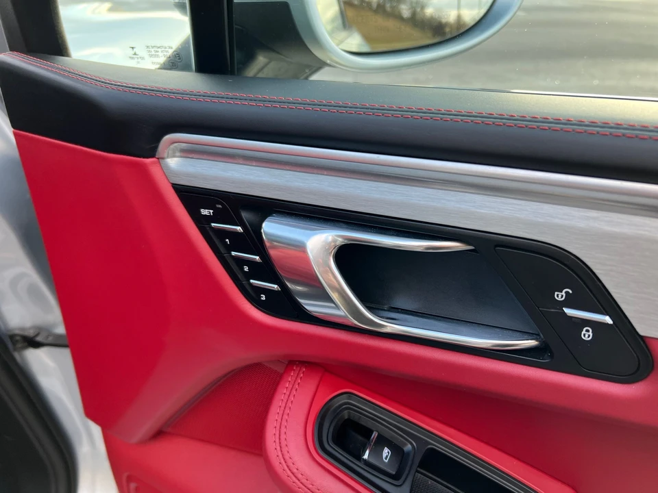 2017 Porsche Macan S - Image 30 of 31
