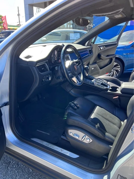 2017 Porsche Macan S - Image 2 of 16