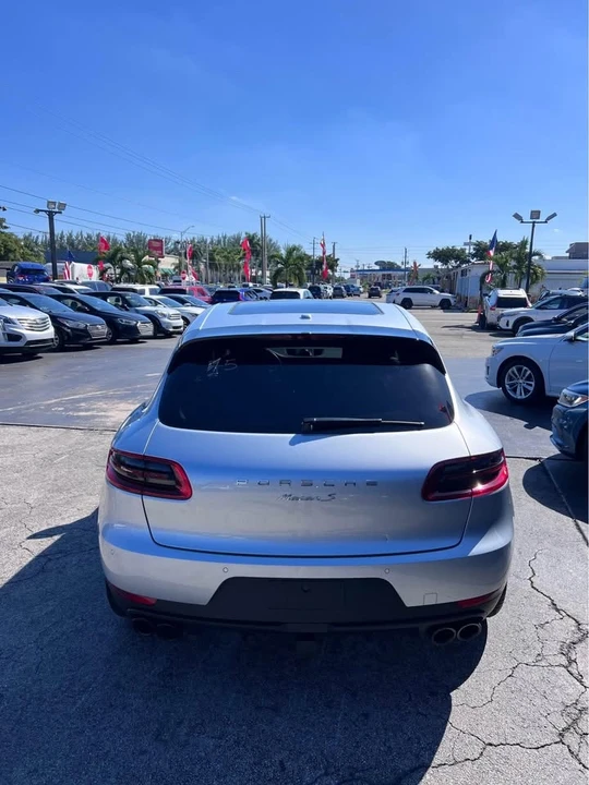 2017 Porsche Macan S - Image 11 of 16