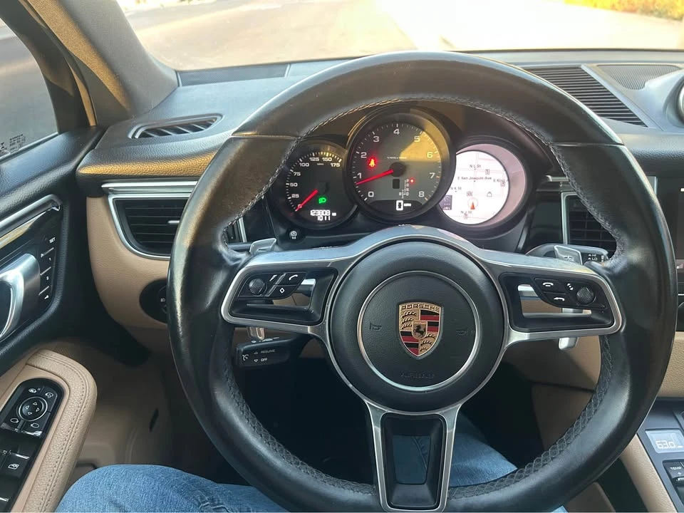 2017 Porsche Macan S - Image 10 of 12