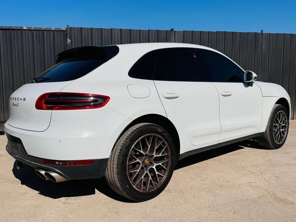 2017 Porsche Macan S - Image 10 of 11