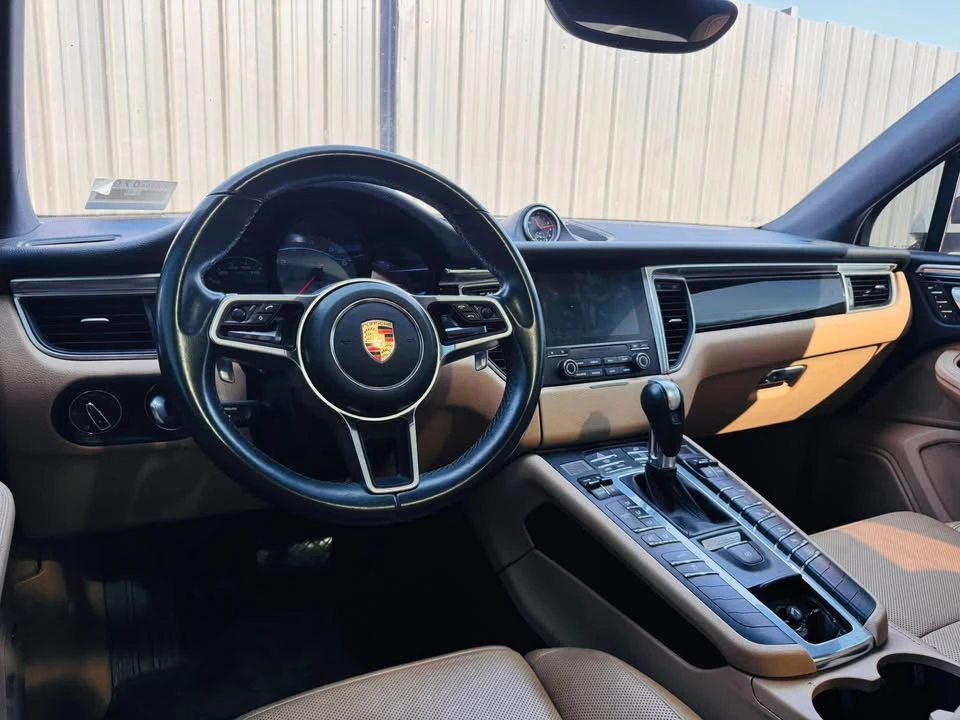 2017 Porsche Macan S - Image 4 of 11