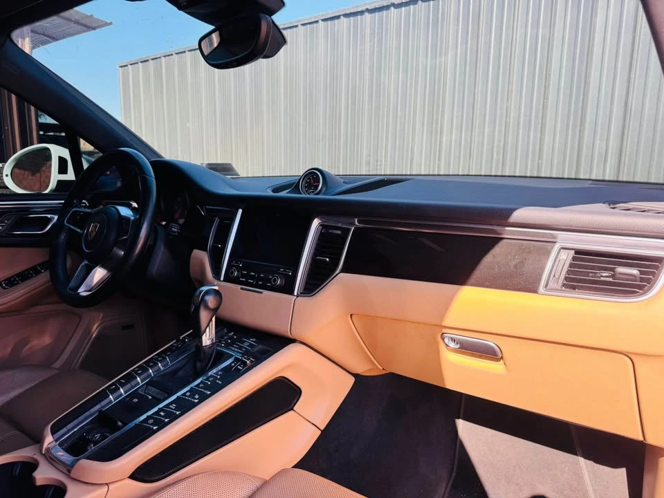 2017 Porsche Macan S - Image 7 of 11