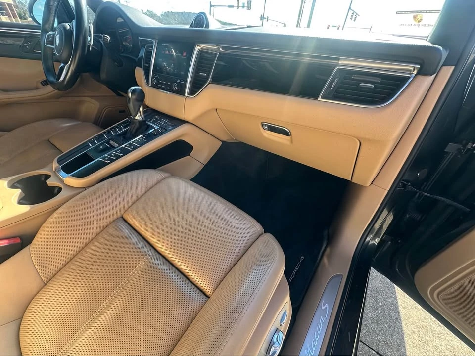 2017 Porsche Macan S - Image 11 of 14