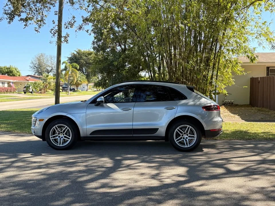 2017 Porsche Macan S - Image 8 of 19