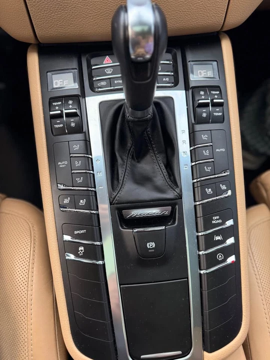 2017 Porsche Macan S - Image 19 of 19