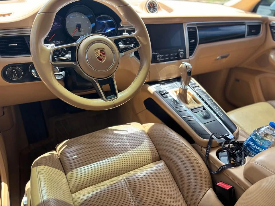 2017 Porsche Macan S - Image 8 of 10