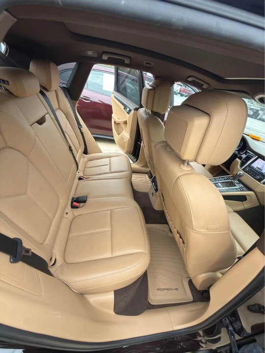 2017 Porsche Macan S - Image 13 of 19