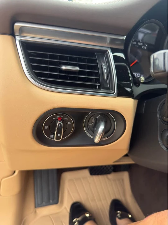 2017 Porsche Macan S - Image 7 of 19