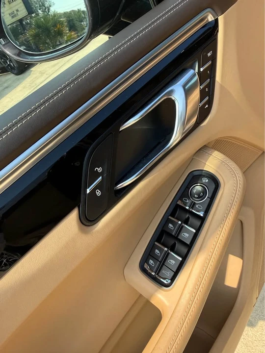 2017 Porsche Macan S - Image 19 of 20