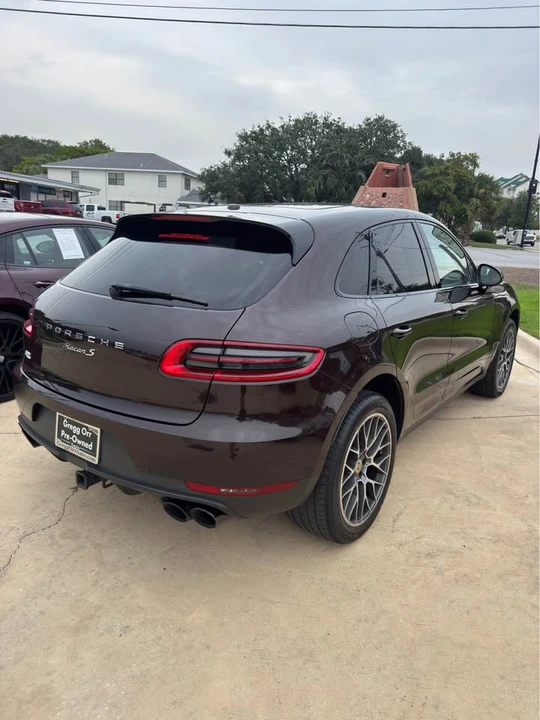 2017 Porsche Macan S - Image 18 of 19