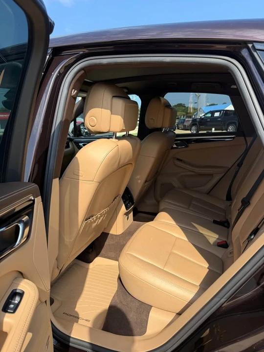 2017 Porsche Macan S - Image 14 of 20