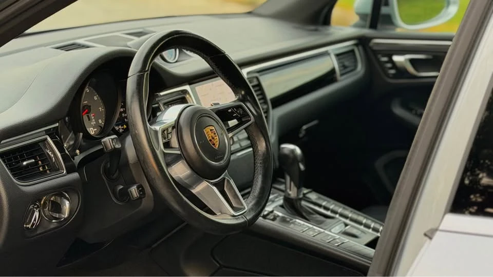 2017 Porsche Macan S - Image 14 of 20