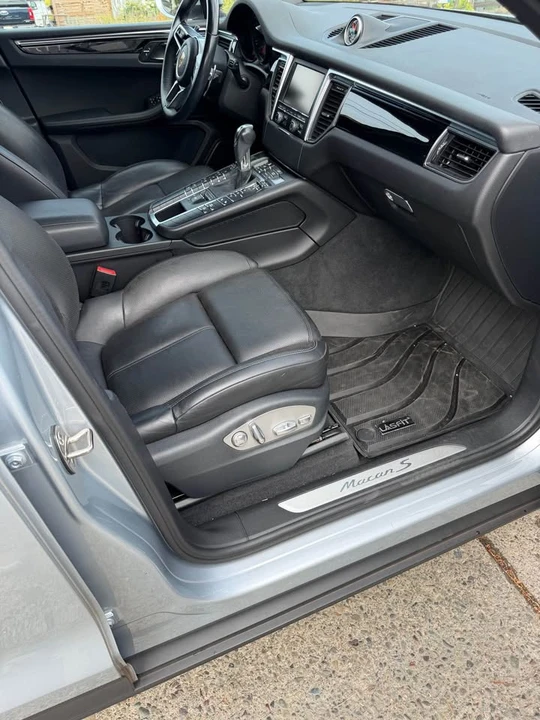 2017 Porsche Macan S - Image 7 of 9