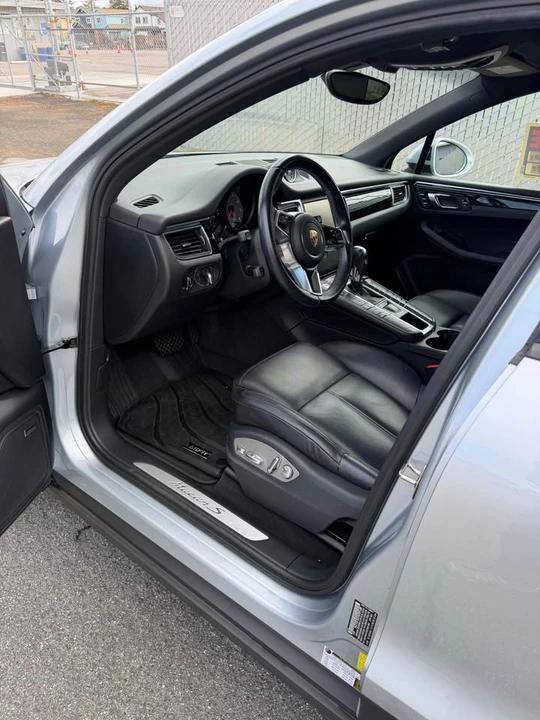 2017 Porsche Macan S - Image 6 of 9