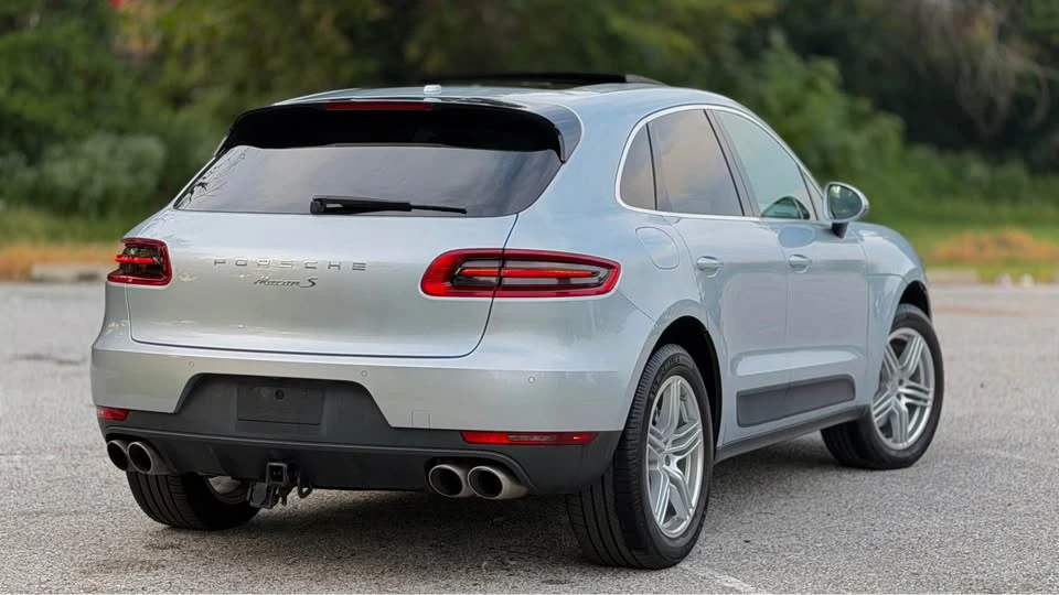 2017 Porsche Macan S - Image 8 of 20