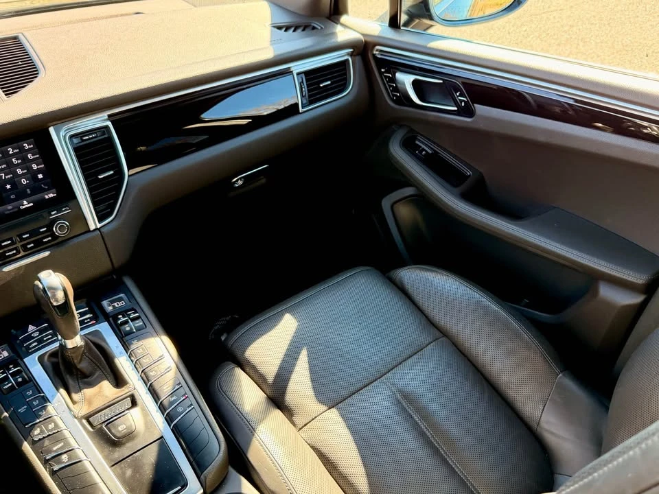 2017 Porsche Macan S - Image 10 of 16