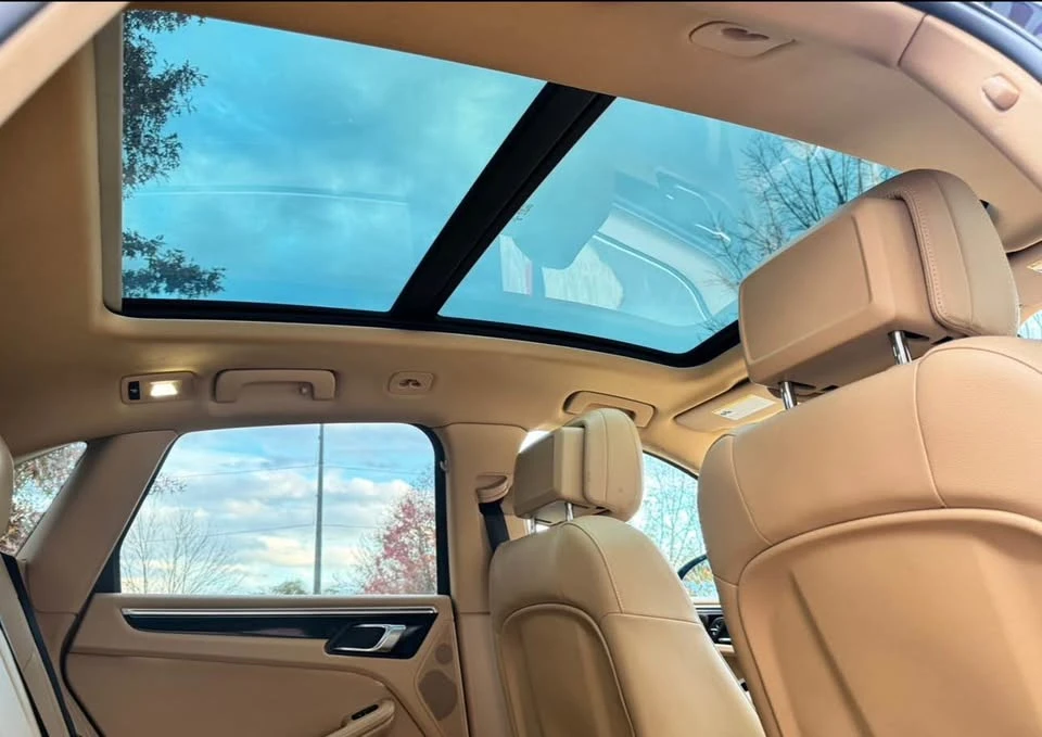 2017 Porsche Macan S - Image 8 of 9
