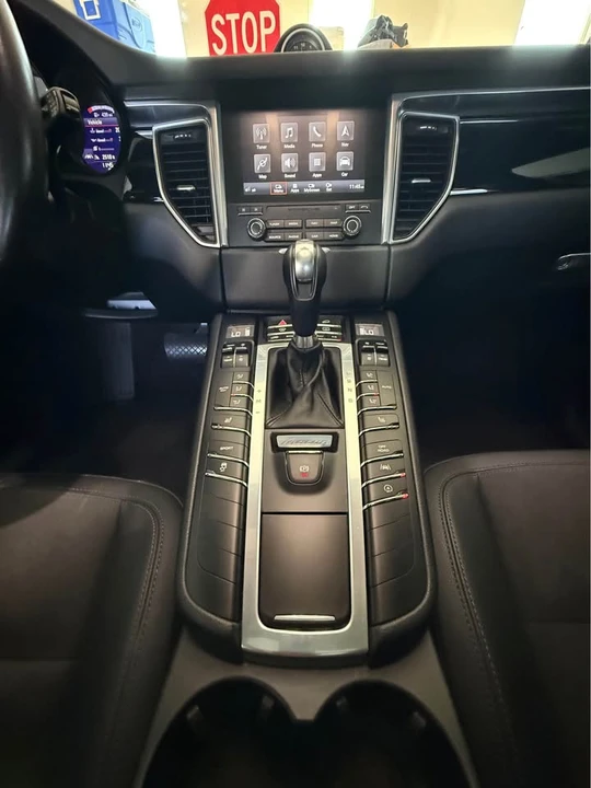 2017 Porsche Macan S - Image 13 of 20