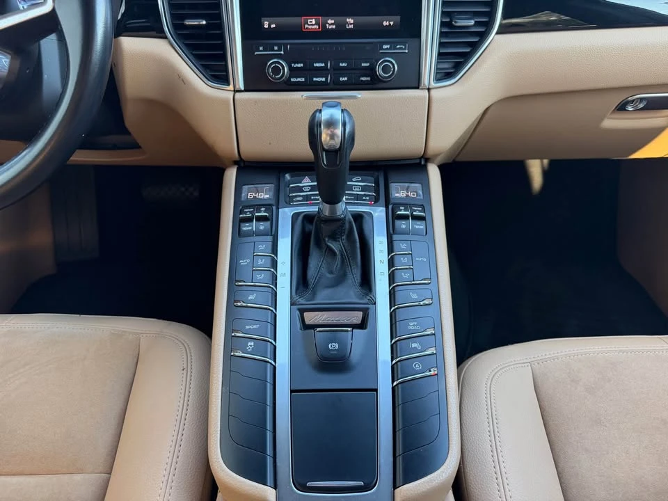2017 Porsche Macan S - Image 12 of 20