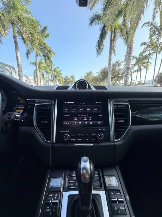 2017 Porsche Macan S - Image 19 of 20