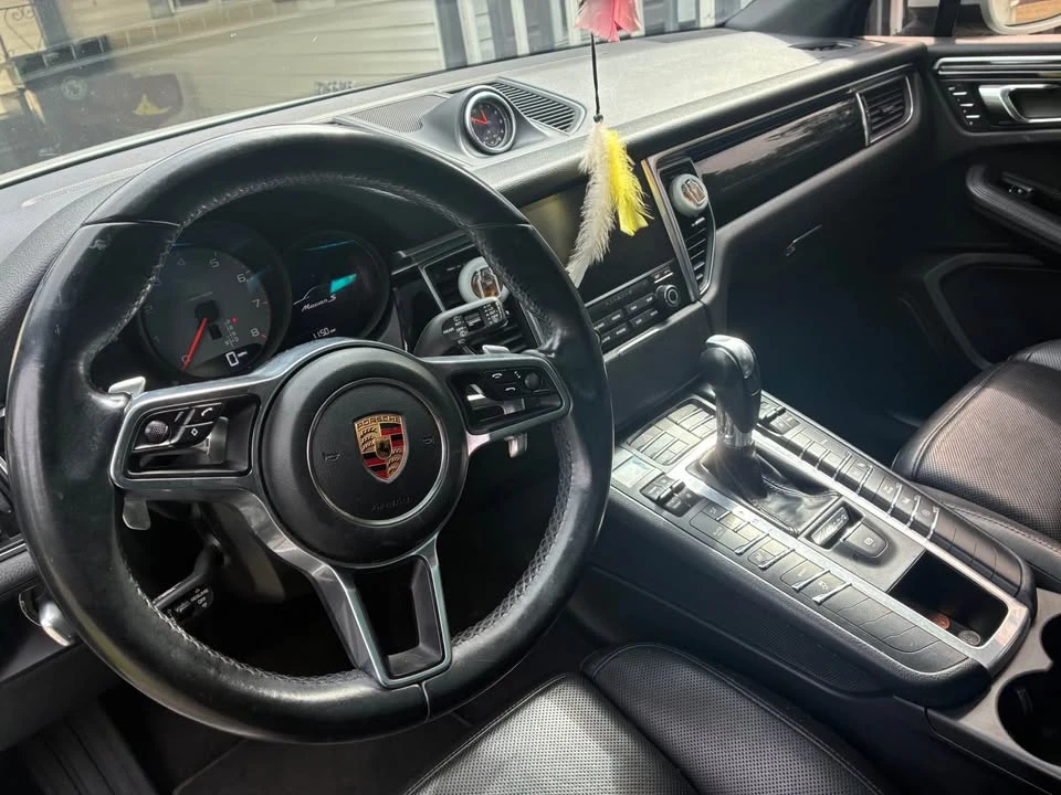 2017 Porsche Macan S - Image 7 of 9
