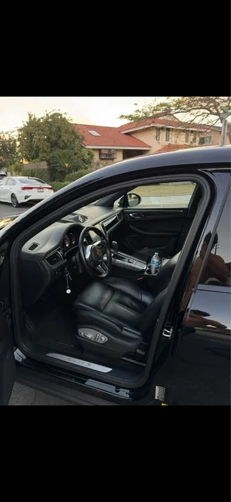 2017 Porsche Macan S - Image 6 of 9