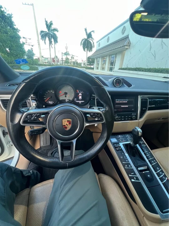 2017 Porsche Macan S - Image 11 of 16