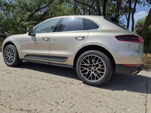 2017 Porsche Macan S Sport Utility 4D