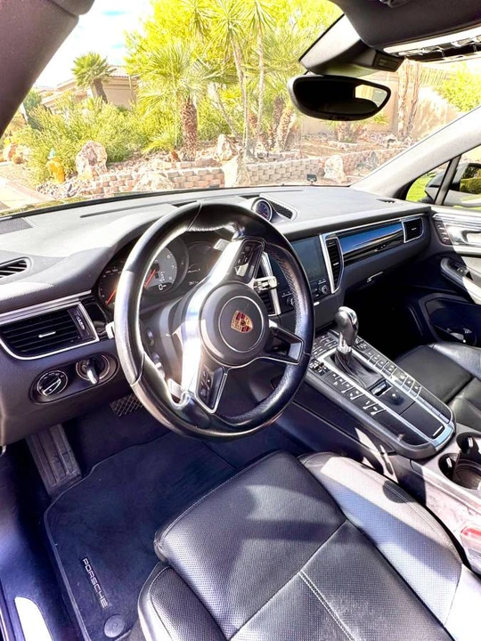 2017 Porsche Macan S - Image 9 of 24