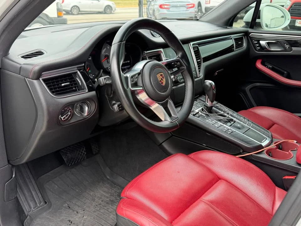 2017 Porsche Macan Turbo - Image 5 of 8