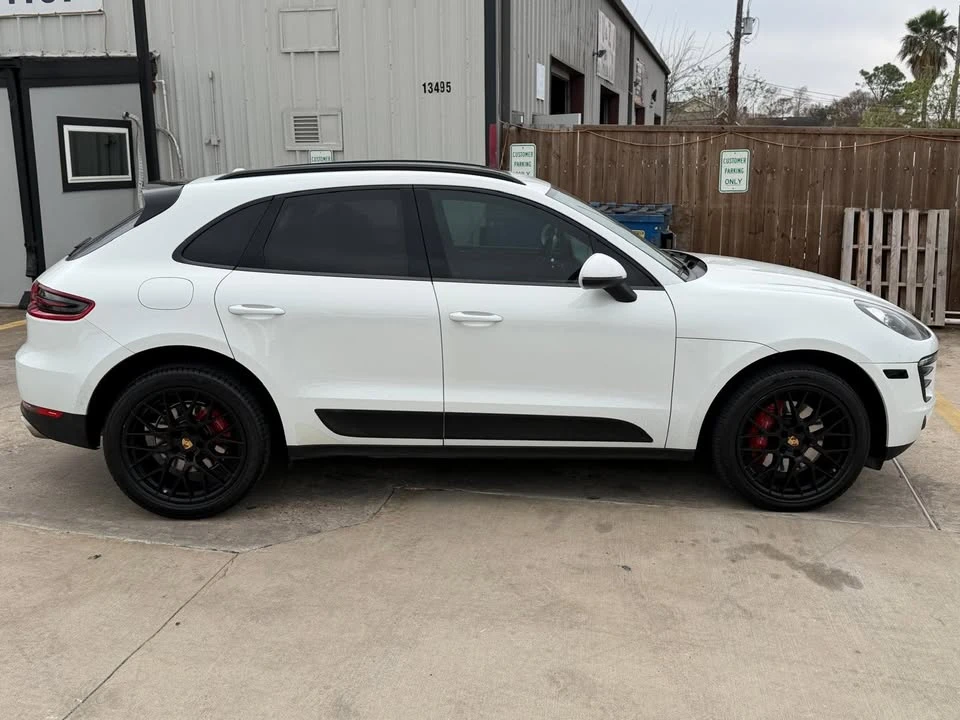 2017 Porsche Macan Turbo - Image 4 of 8