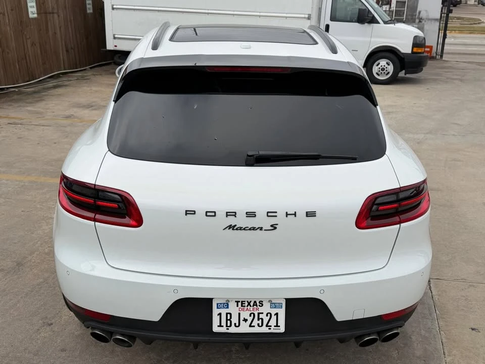 2017 Porsche Macan Turbo - Image 3 of 8