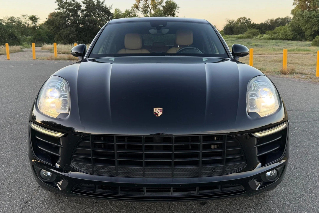 2017 Porsche Macan S - Image 2 of 31