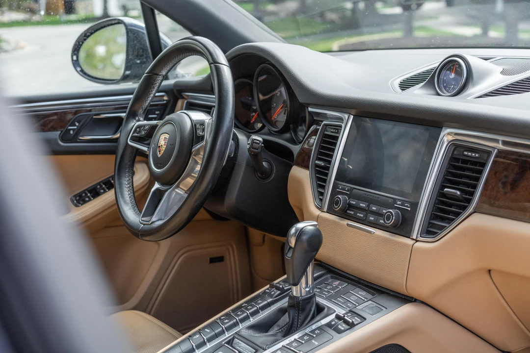 2017 Porsche Macan S - Image 30 of 31