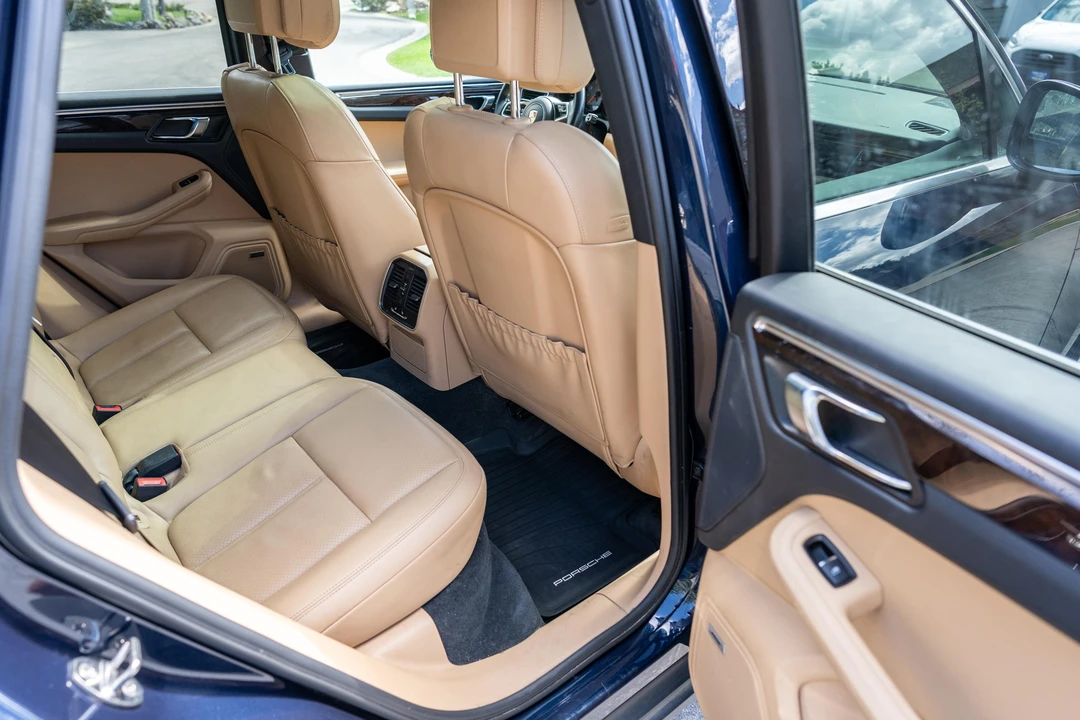 2017 Porsche Macan S - Image 25 of 31