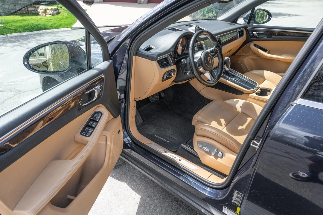 2017 Porsche Macan S - Image 28 of 31
