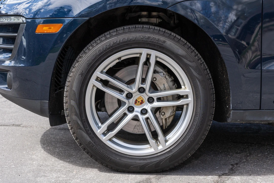 2017 Porsche Macan S - Image 14 of 31