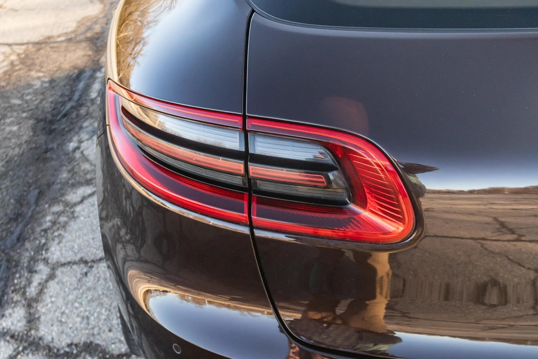 2017 Porsche Macan S - Image 26 of 31