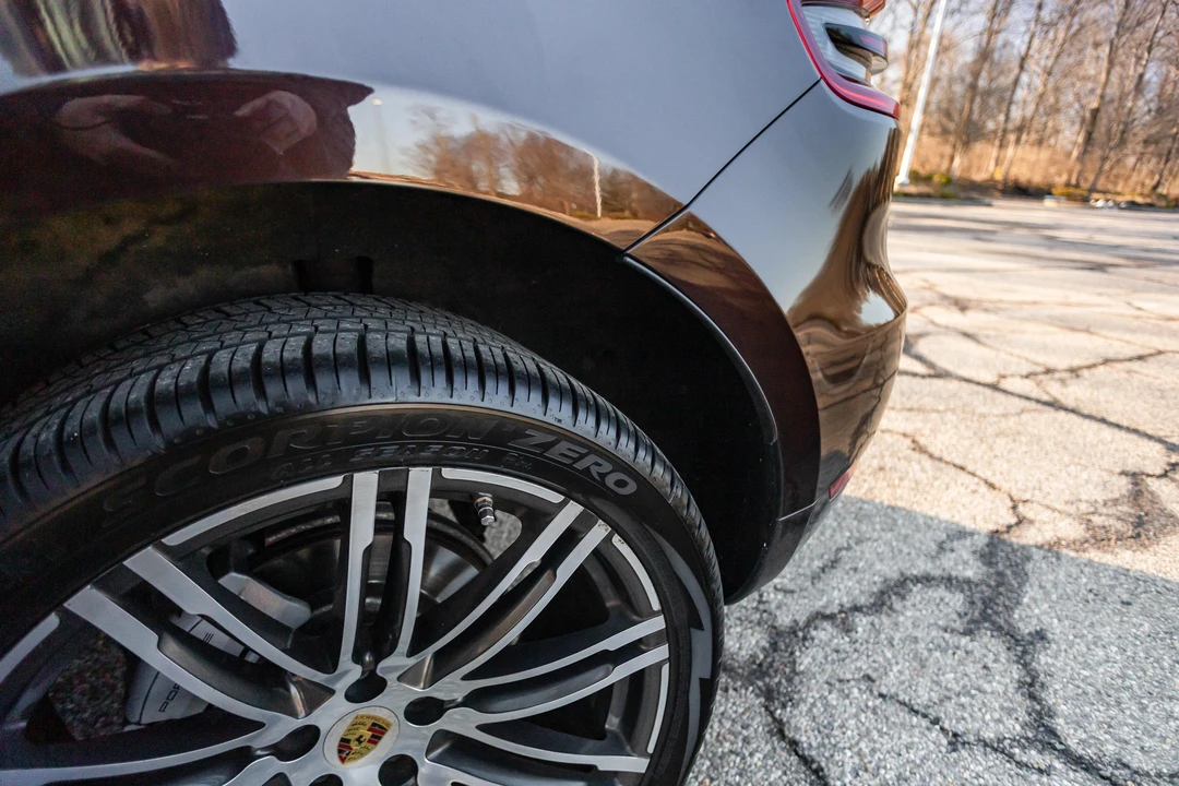 2017 Porsche Macan S - Image 24 of 31