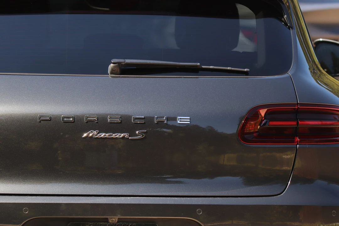2017 Porsche Macan S - Image 13 of 31