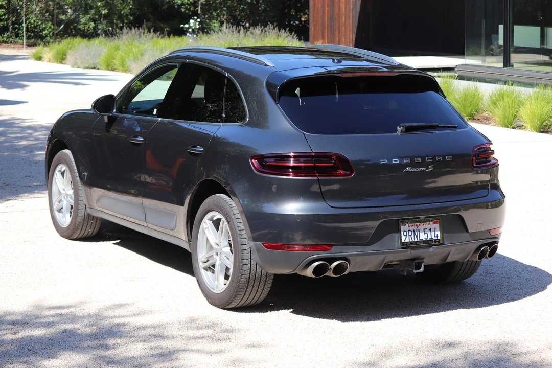 2017 Porsche Macan S - Image 10 of 31