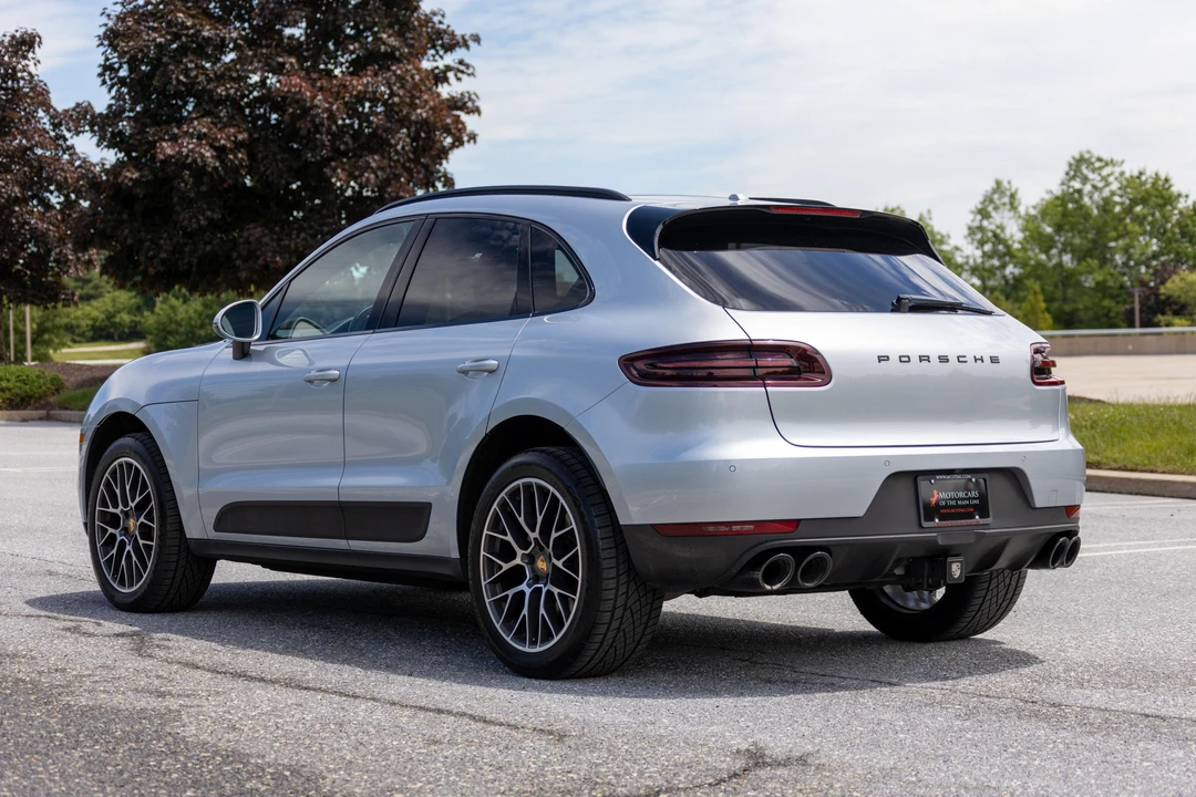 2017 Porsche Macan S - Image 30 of 31
