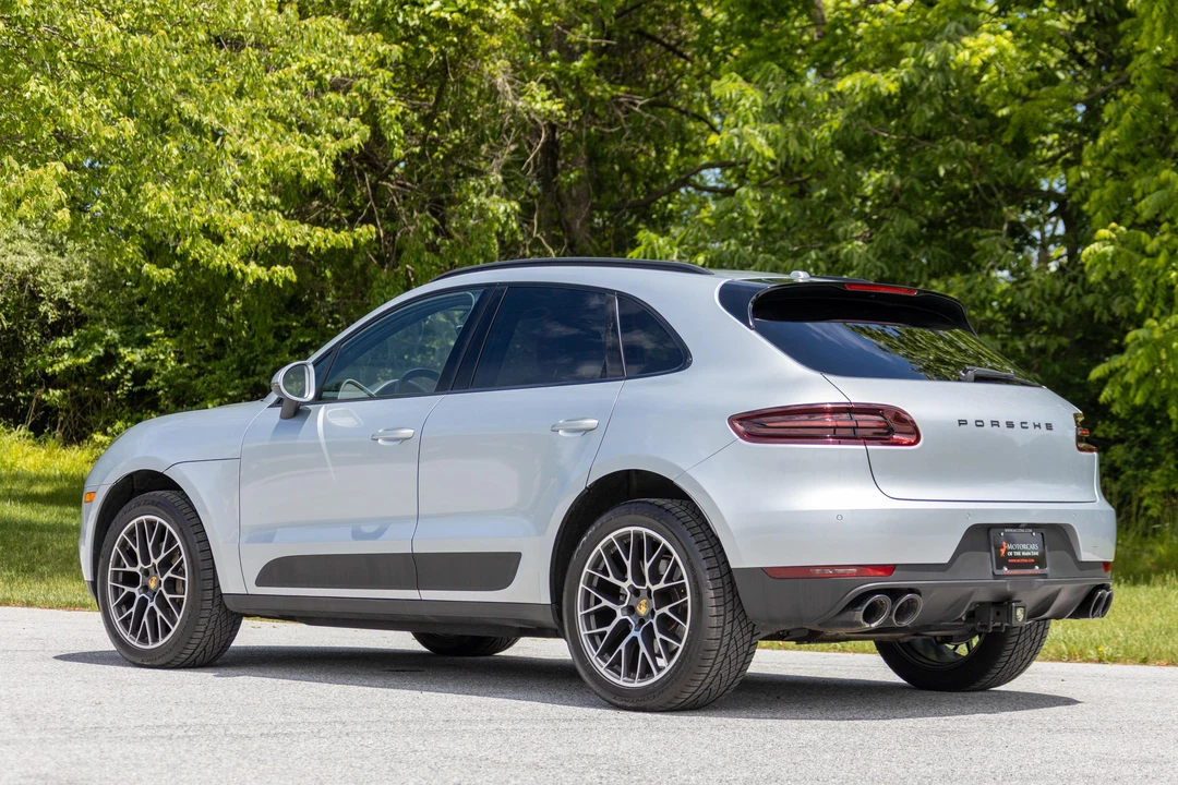 2017 Porsche Macan S - Image 28 of 31