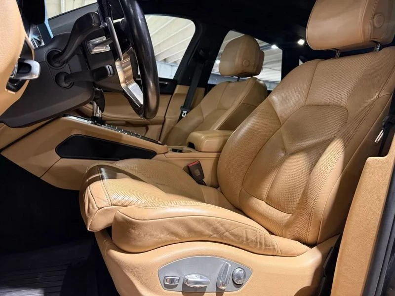 2017 Porsche Macan S - Image 9 of 12