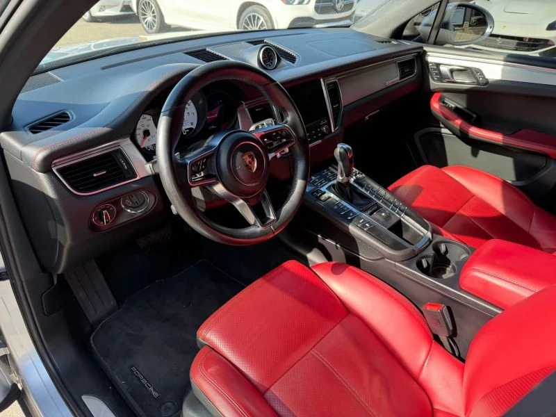 2017 Porsche Macan S - Image 9 of 12