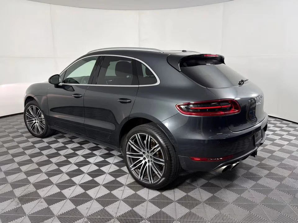 2017 Porsche Macan - Image 20 of 31