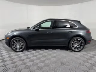 2017 Porsche Macan - Image 9 of 31